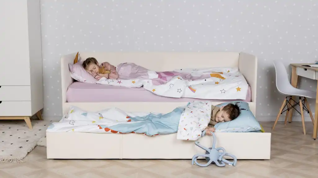 Uno Duo kid's bed.jpg